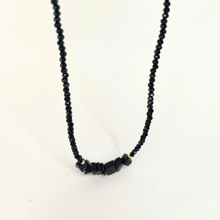 Carregar imagem no visualizador da galeria, Colar Choker Ágata Preta Elegance 38cm - Império Stone