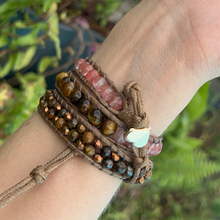 Carregar imagem no visualizador da galeria, Bracelete Olho de Tigre e Quartzo Morango - 3 voltas