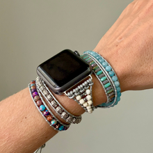 Carregar imagem no visualizador da galeria, Bracelete Mix Azul Charm para AppleWatch - 5 voltas
